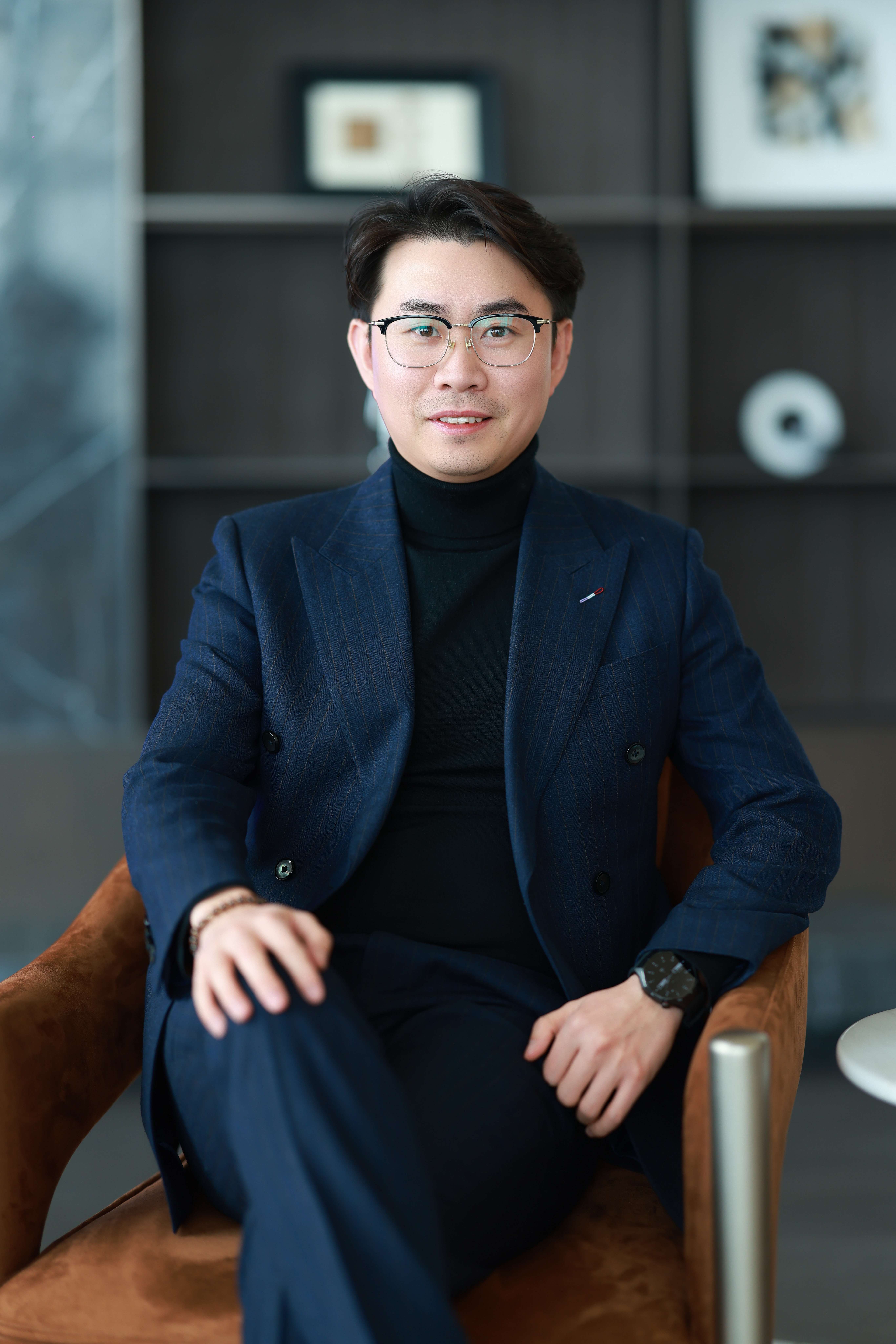 Mark Wang, General Manager and CMO of Cooltechx, expert in industrial cooling and global strategy.
